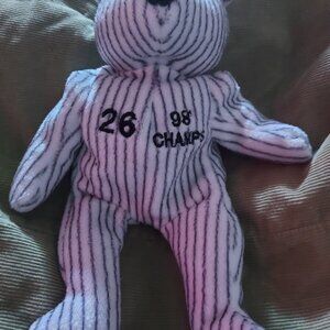 Beanie Baby Bammbino's Hernandez plush toy-collectible